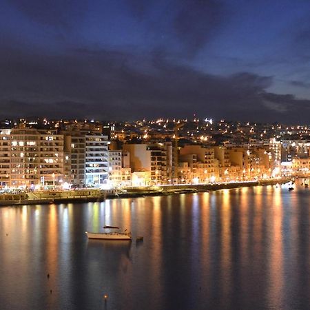 Marvellous 3Br Apartment In Central St Julians سانت جوليان المظهر الخارجي الصورة